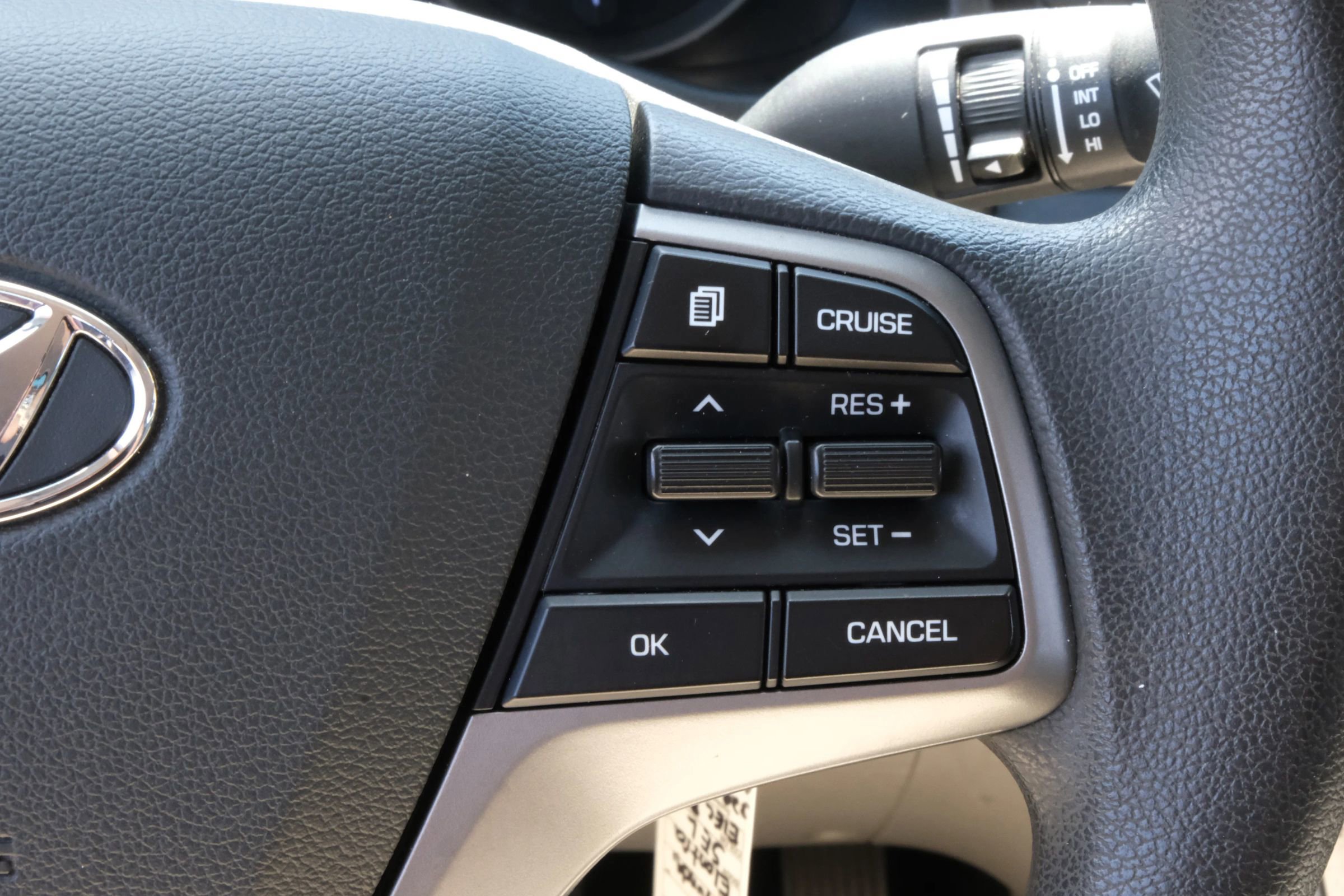 Used 2018 Hyundai Elantra SEL FWD image 25