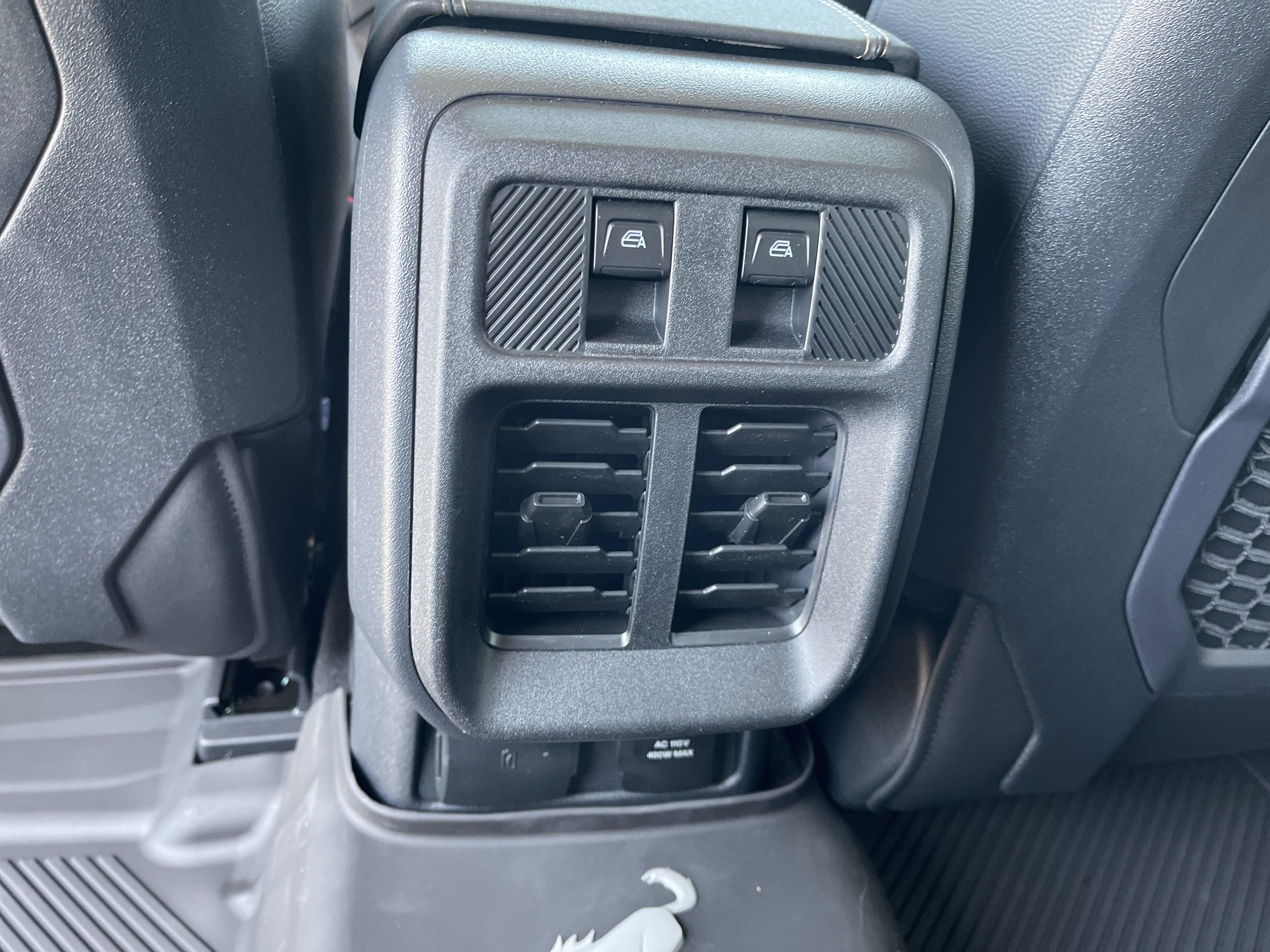 New 2025 Ford Bronco Badlands image 38