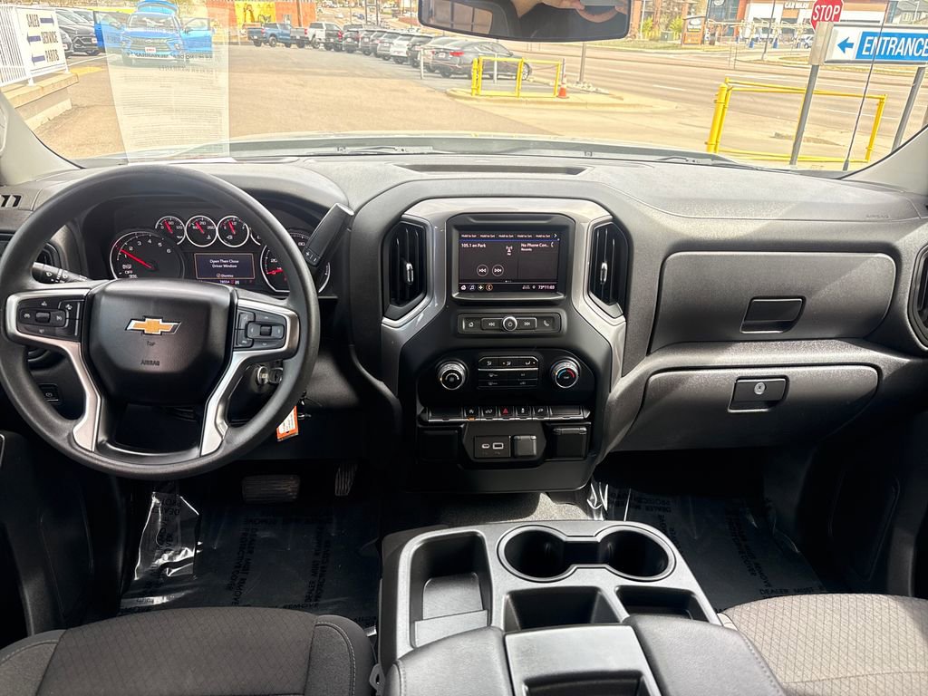 Used 2022 Chevrolet Silverado 1500 Custom w/ Safety Confidence Package AWD/4WD image 12
