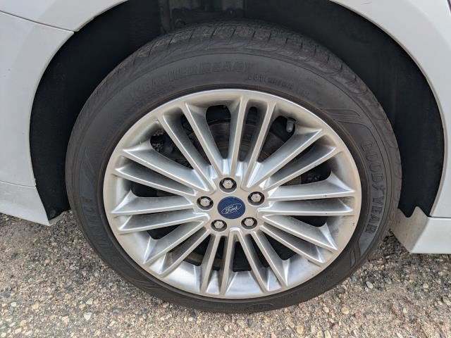 Used 2016 Ford Fusion SE w/ Equipment Group 202A AWD/4WD image 21