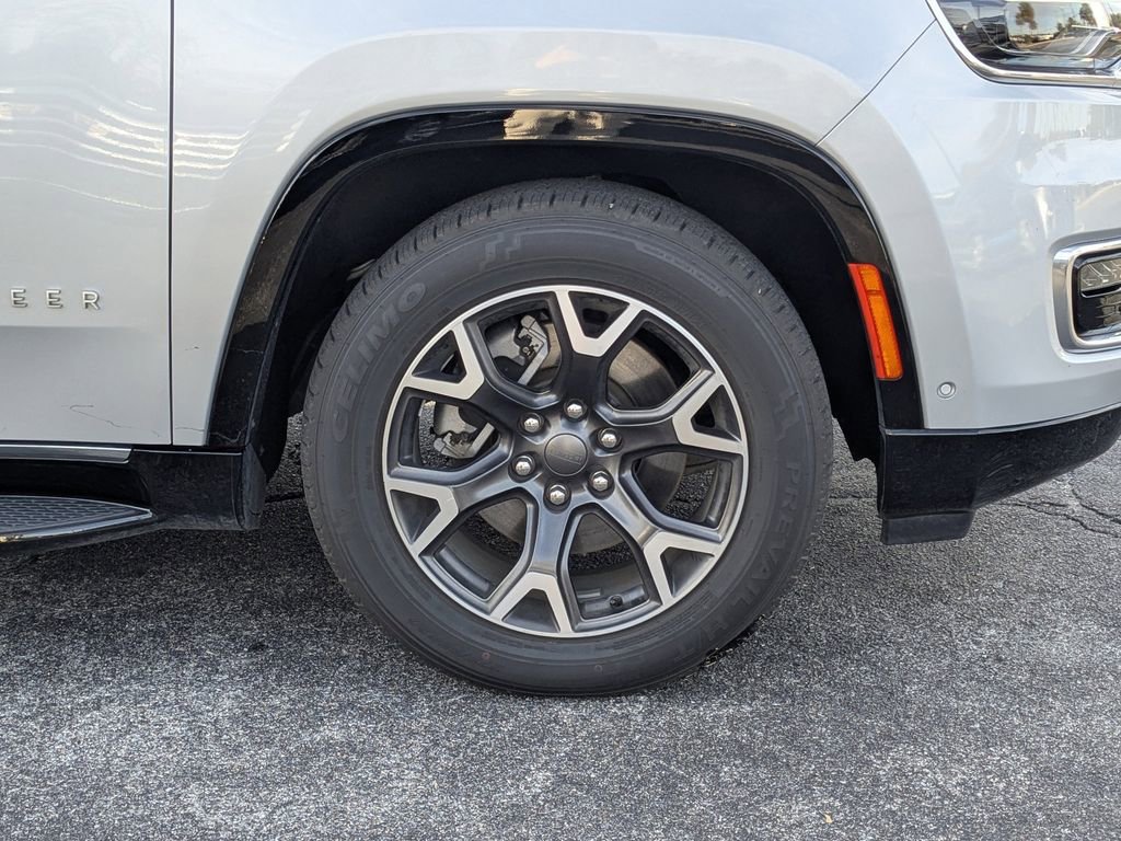 Used 2024 Jeep Wagoneer Series III image 12