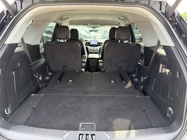 Used 2024 Ford Explorer XLT w/ Equipment Group 202A AWD/4WD image 22