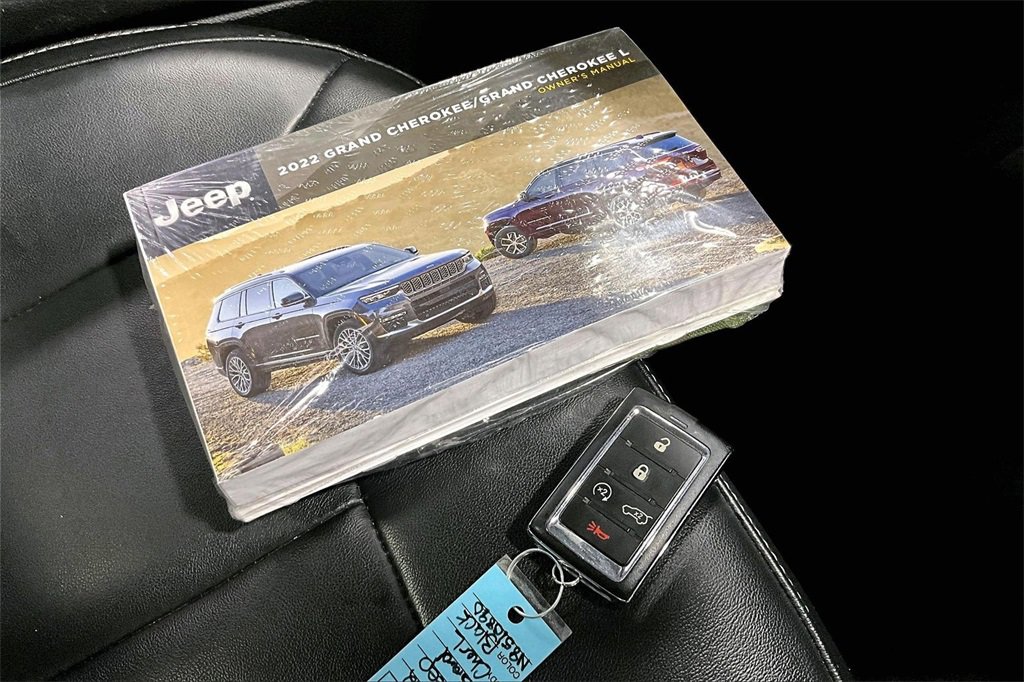 Used 2022 Jeep Grand Cherokee L Limited image 34