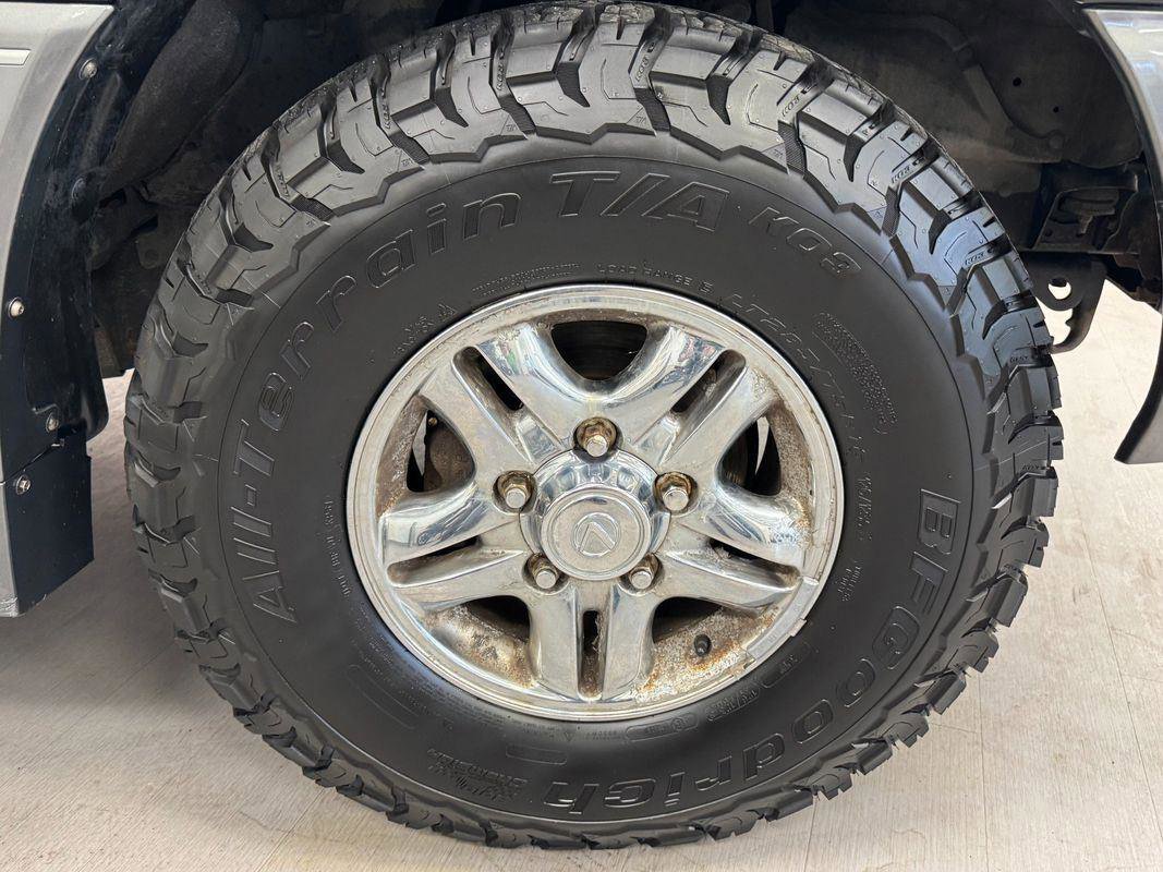 Used 2001 Lexus LX 470 4WD image 37