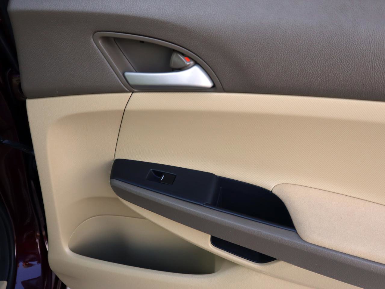 Used 2010 Honda Accord LX-P image 35