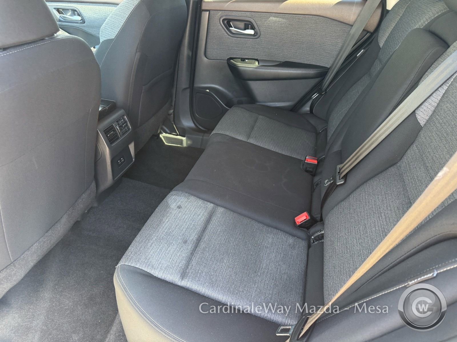 Used 2023 Nissan Rogue SV AWD/4WD image 25