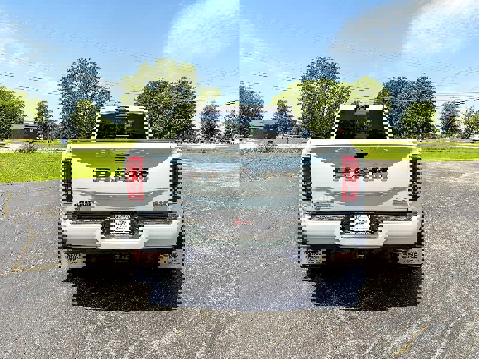 New 2025 RAM 3500 Laramie image 6