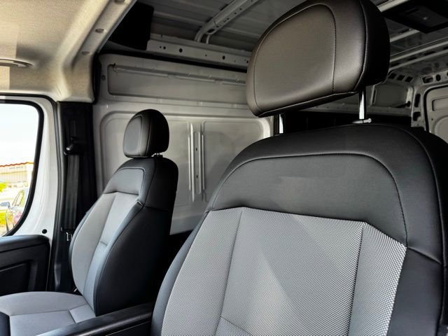 Used 2026 RAM ProMaster 2500 w/ Convenience Group FWD image 24