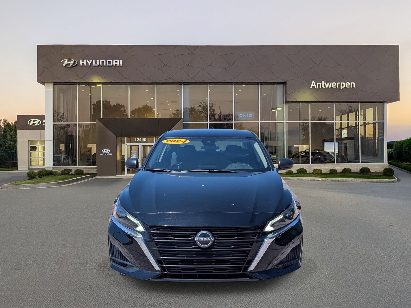 Used 2024 Nissan Altima 2.5 SV FWD image 8