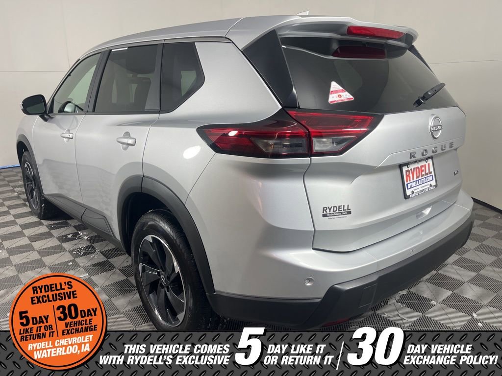 Used 2025 Nissan Rogue SV image 7