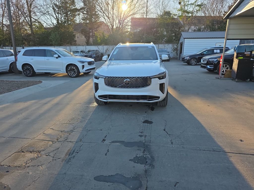 New 2026 Volvo XC90 B6 Plus image 2