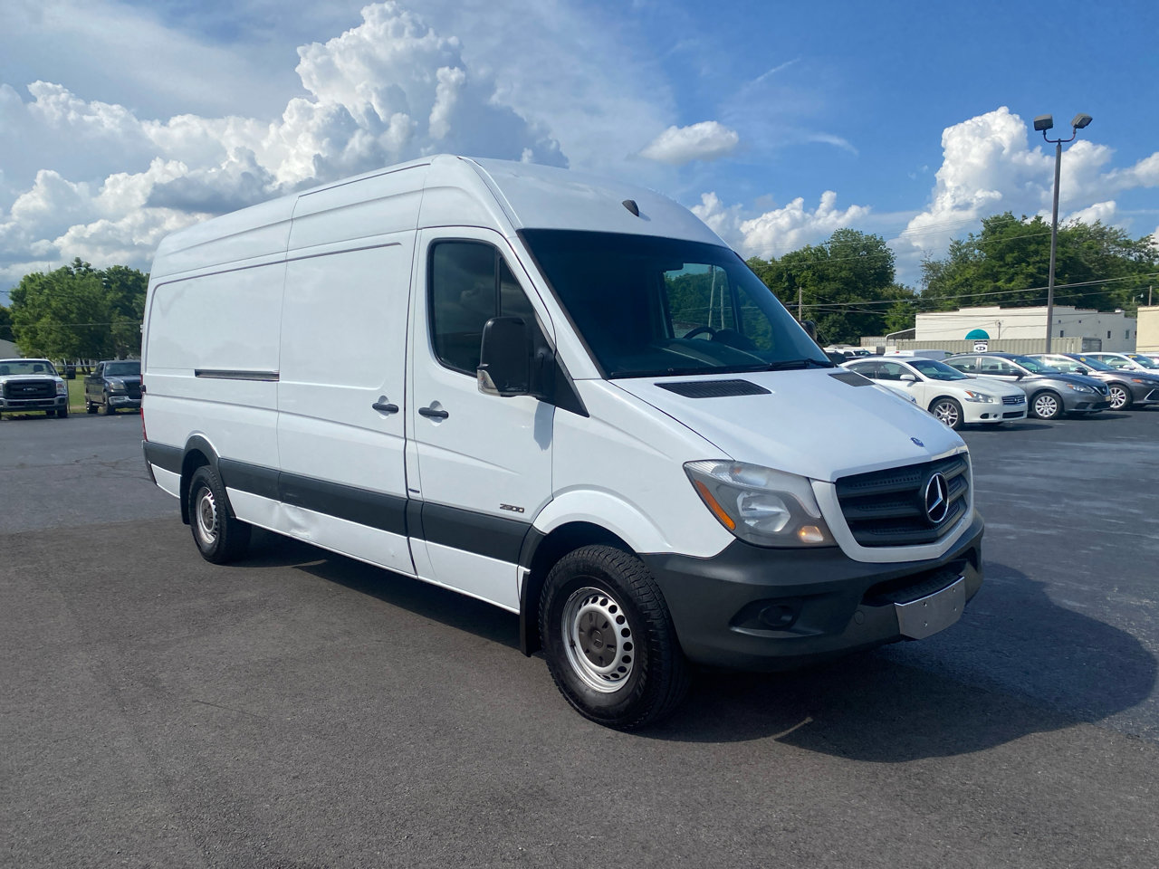Used 2014 Mercedes-Benz Sprinter 2500 image 3