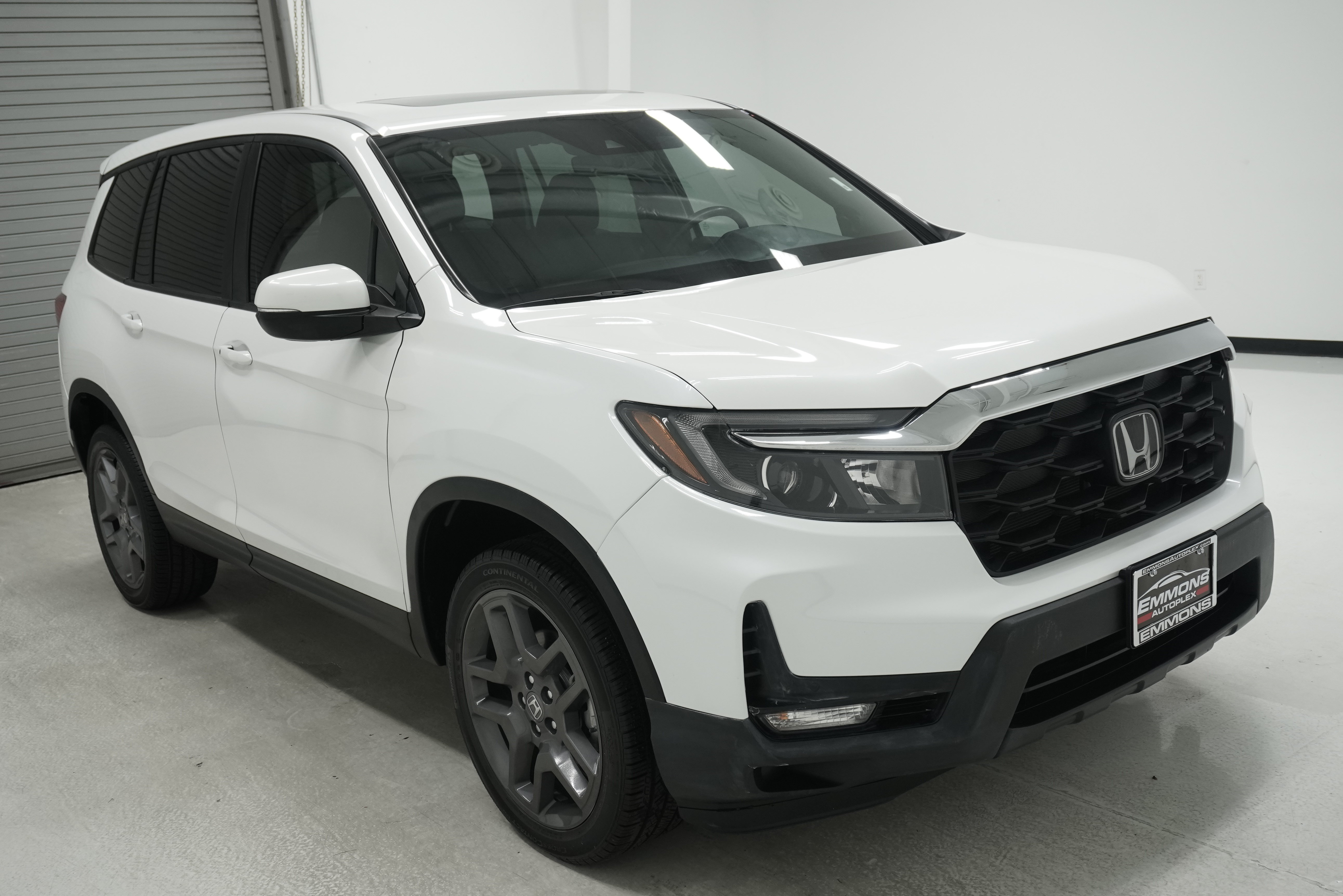 Used 2023 Honda Passport EX-L image 3