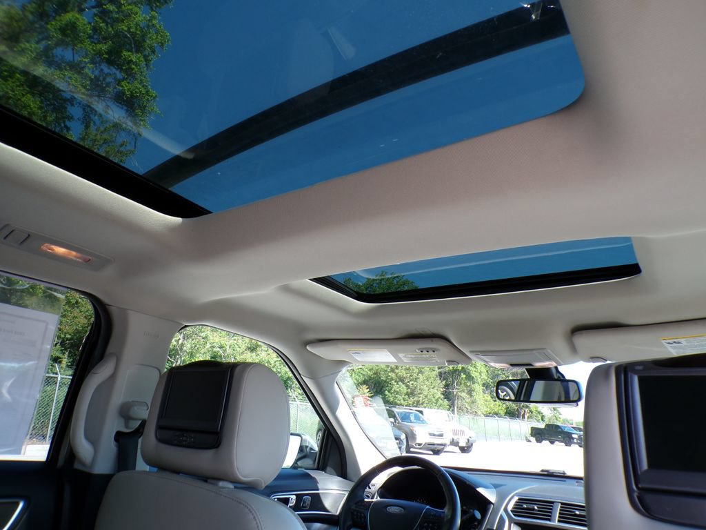 Used 2018 Ford Explorer Platinum AWD/4WD image 20
