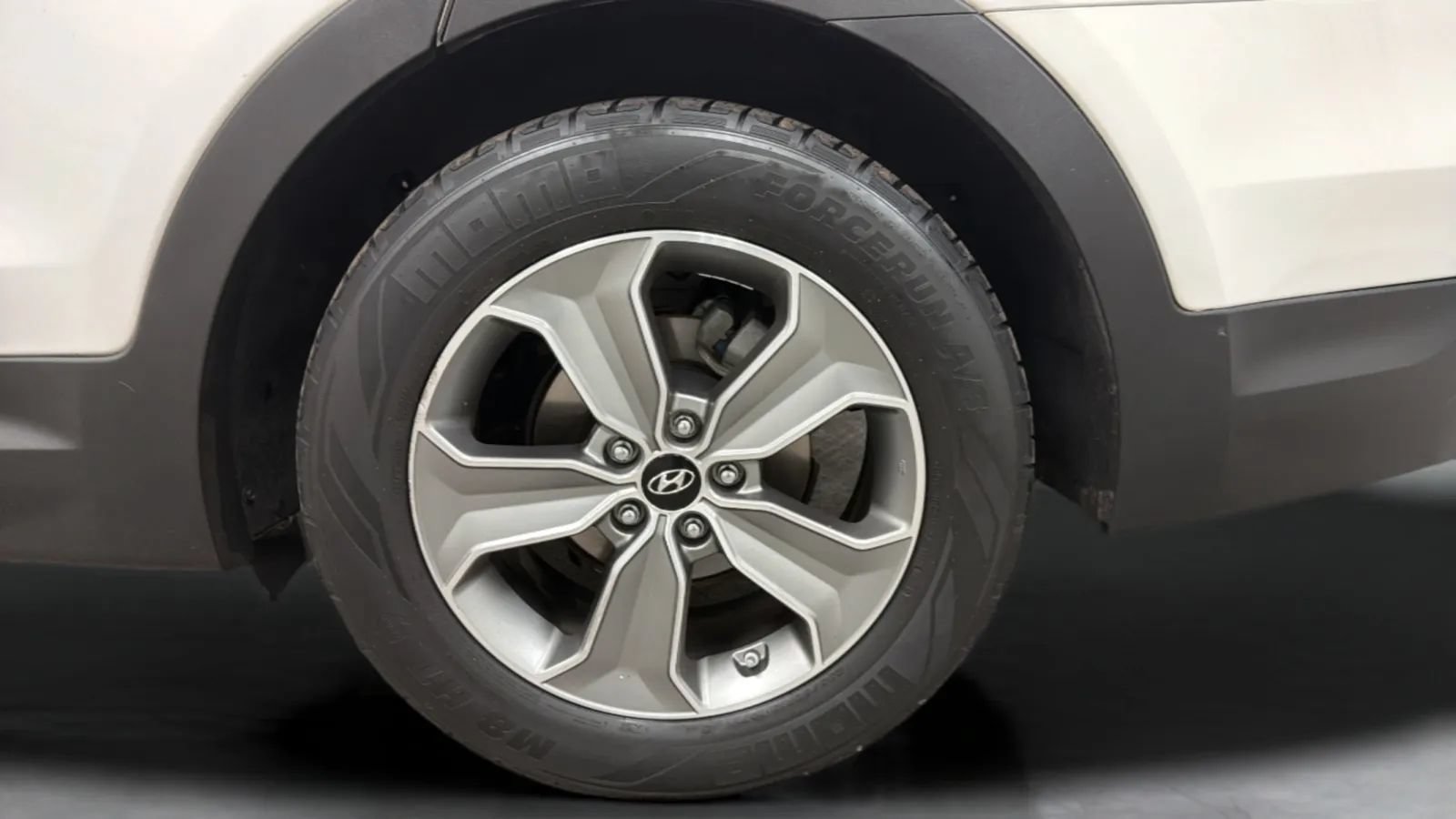 Used 2015 Hyundai Santa Fe GLS FWD image 27