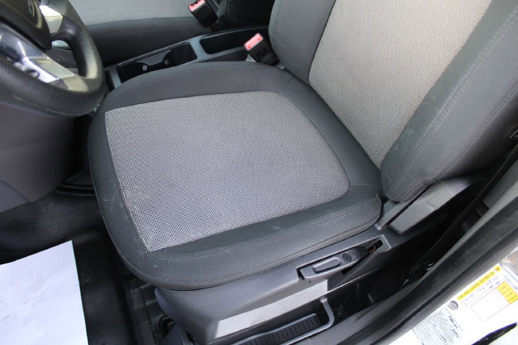 Used 2020 Ford Transit Connect XL image 18