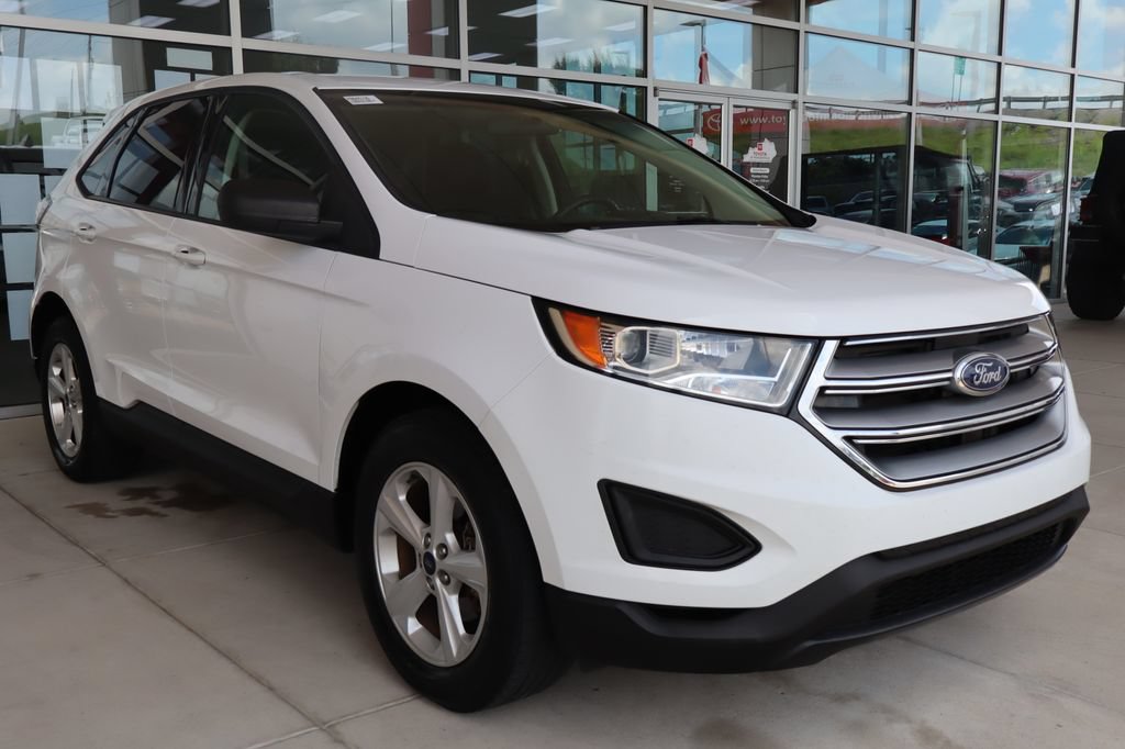 Used 2016 Ford Edge SE FWD image 1