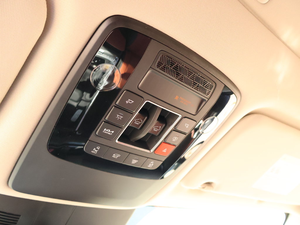 New 2027 Kia Carnival SX w/ Dark Edition Package FWD image 44
