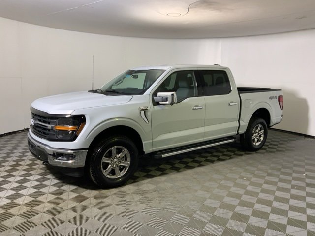 New 2025 Ford F150 XLT w/ Equipment Group 302A MID image 14