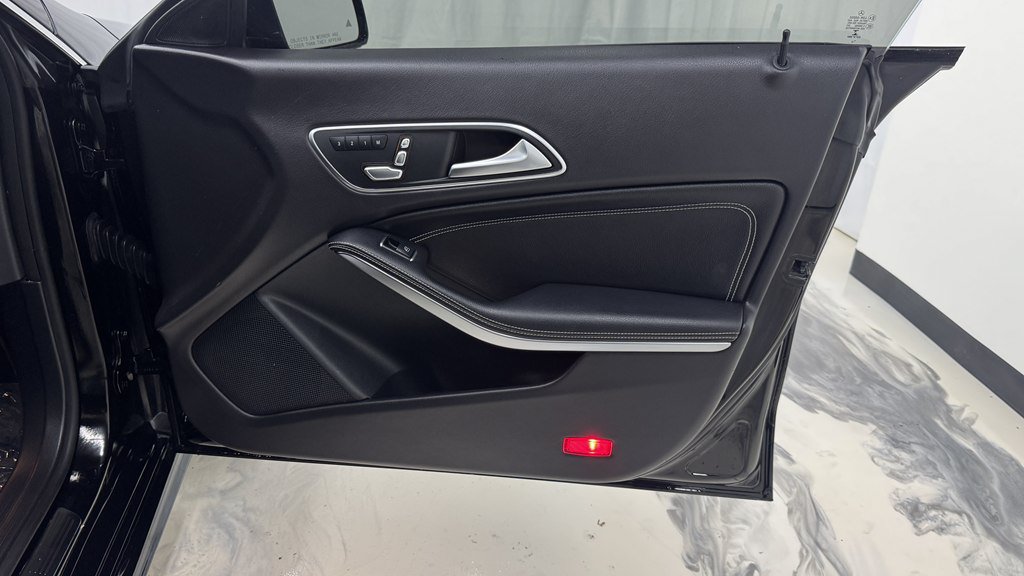 Used 2019 Mercedes-Benz CLA 250 4MATIC image 18