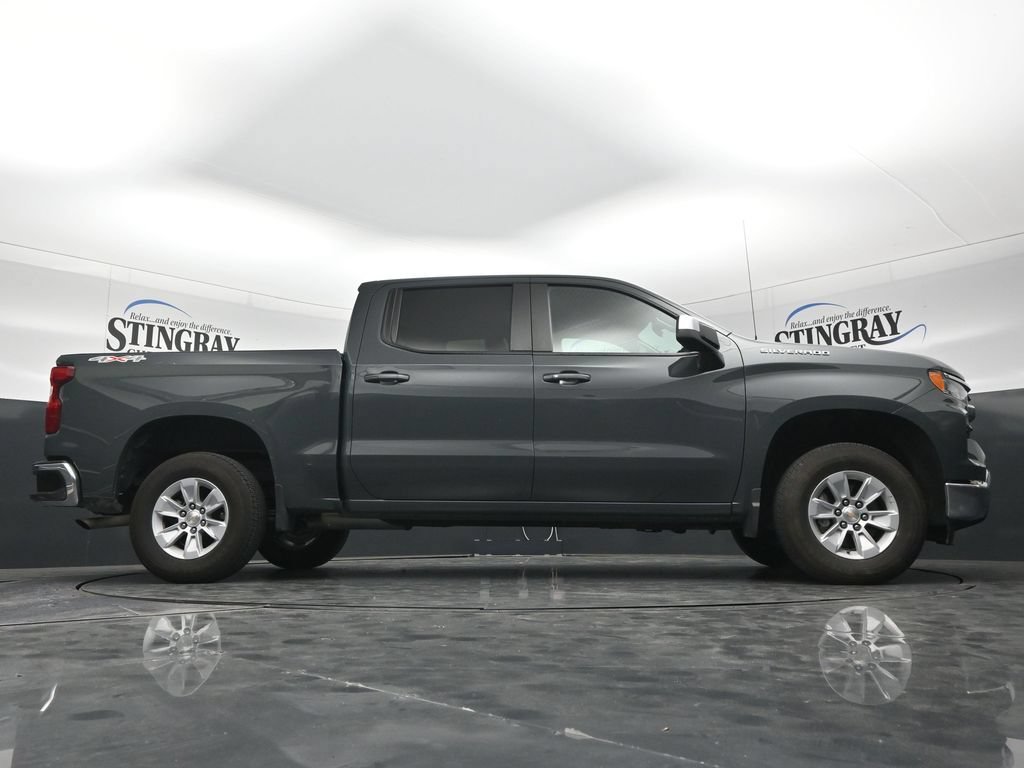 Used 2025 Chevrolet Silverado 1500 LT AWD/4WD image 34
