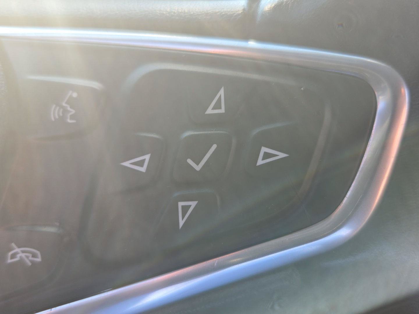 Used 2019 Chevrolet Equinox LT FWD image 13