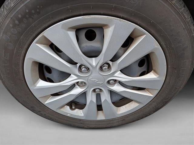 Used 2023 Kia Soul LX image 14