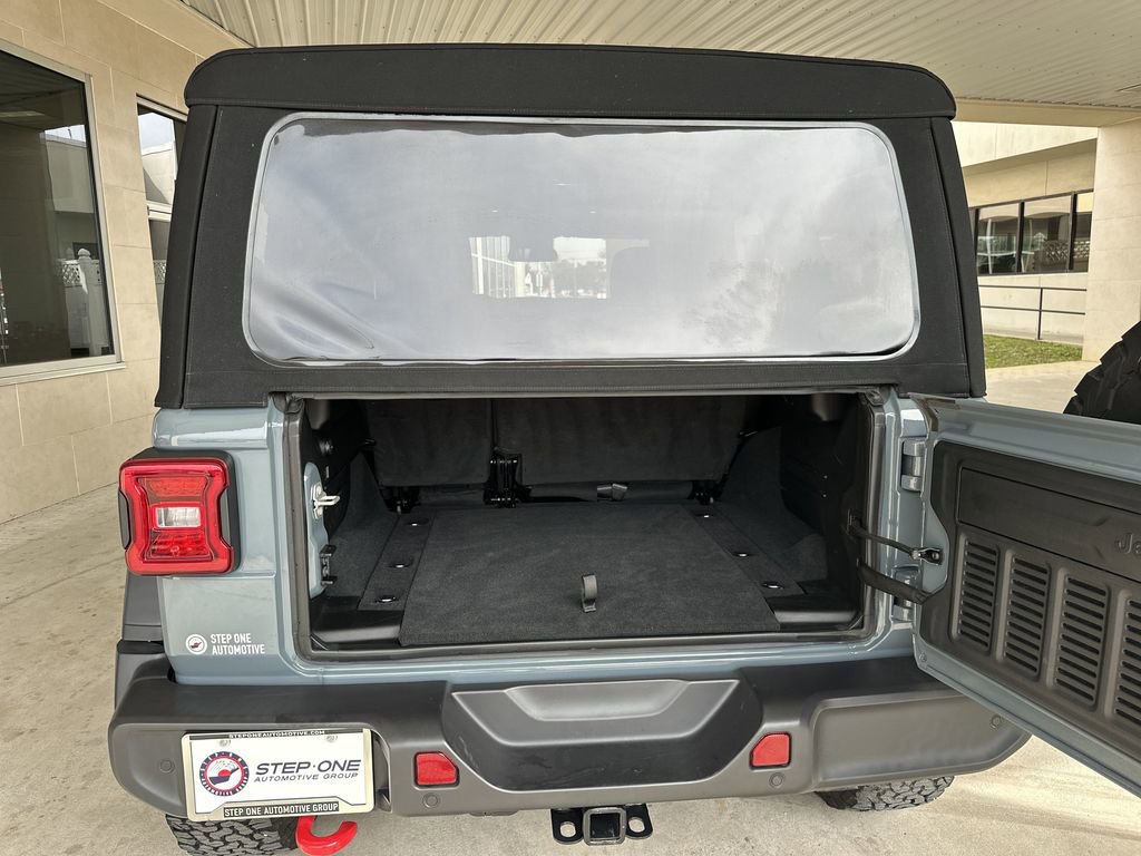 Used 2024 Jeep Wrangler Unlimited Rubicon w/ Safety Group image 30