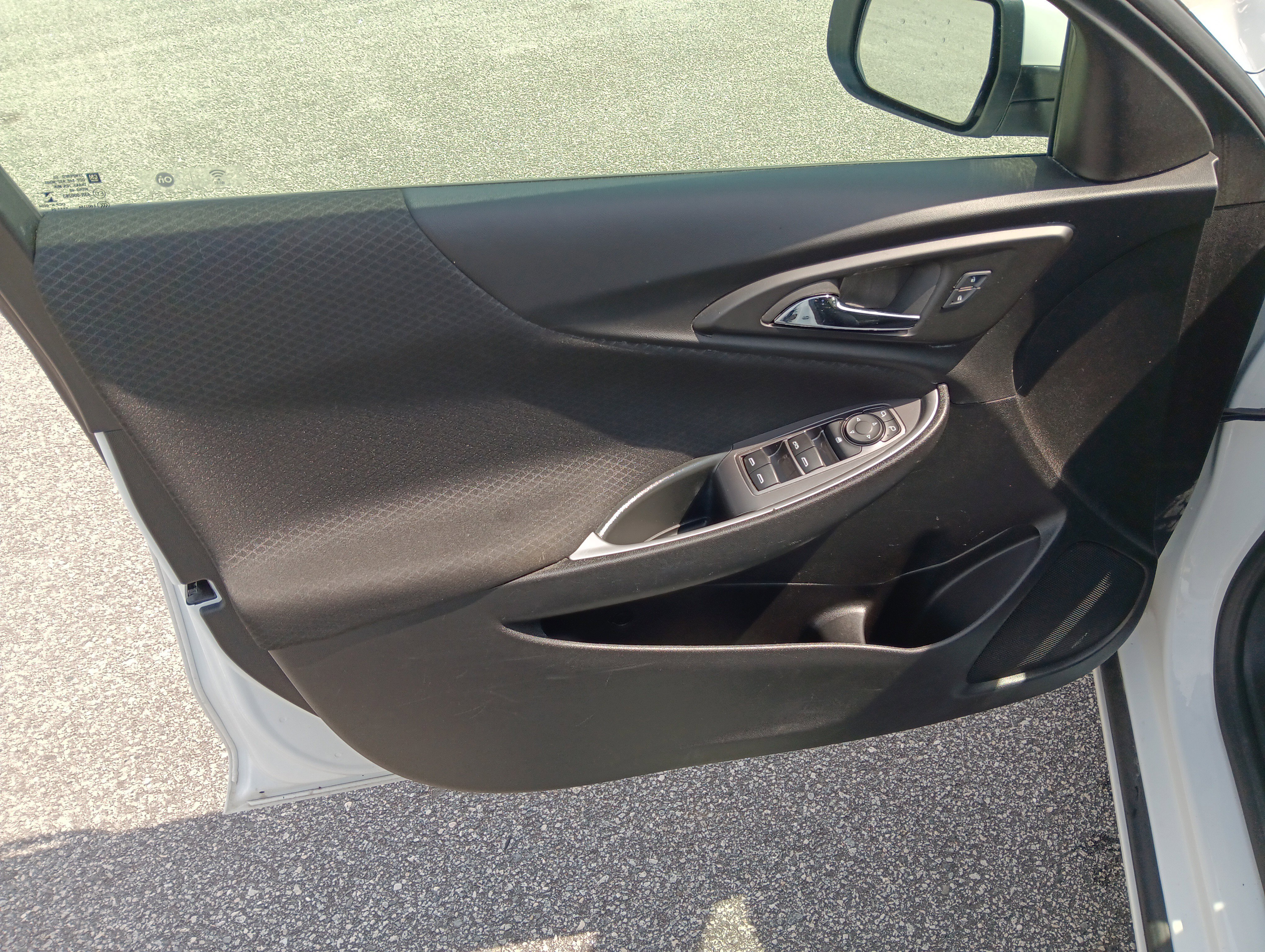 Used 2024 Chevrolet Malibu LT FWD image 9