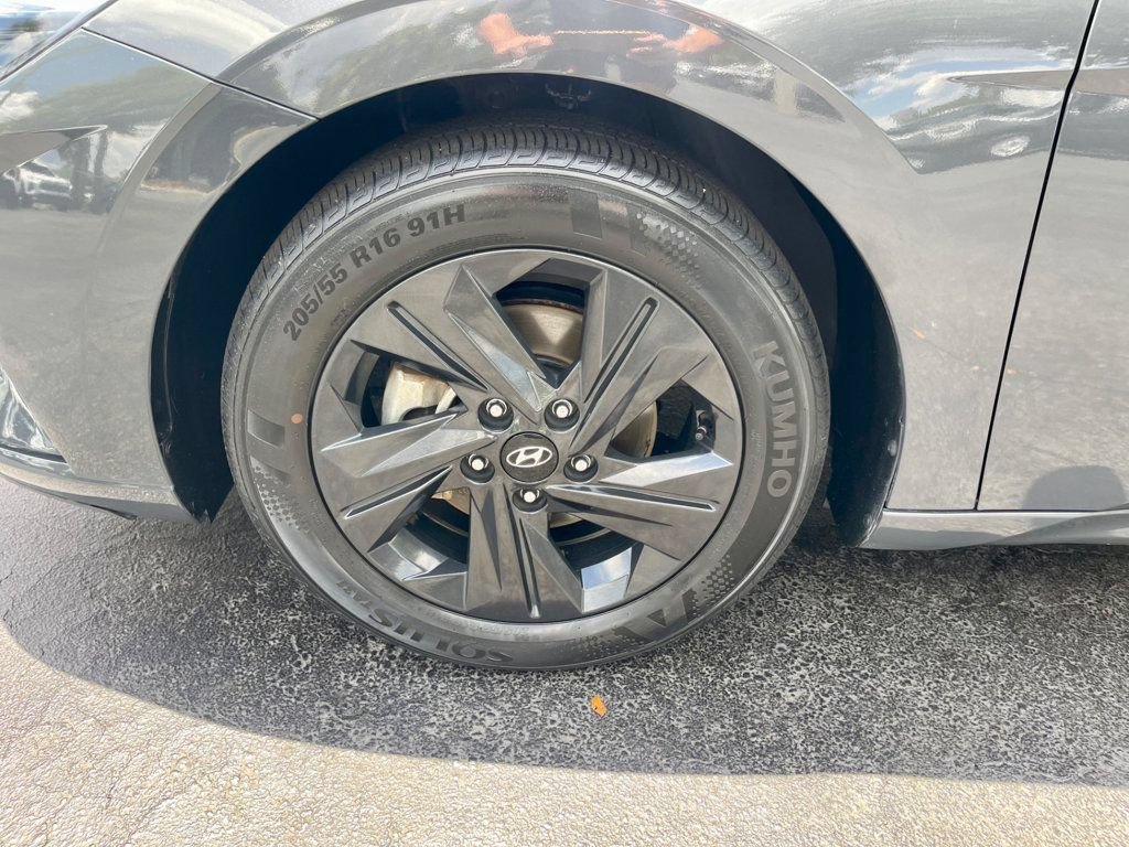 Used 2023 Hyundai Elantra SEL FWD image 7