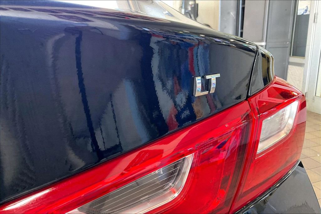 Used 2025 Chevrolet Malibu LT FWD image 19