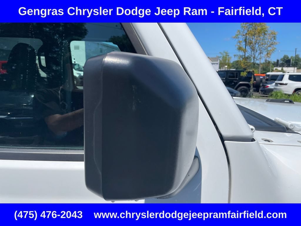 Used 2024 Jeep Wrangler Unlimited w/ Convenience Group AWD/4WD image 18