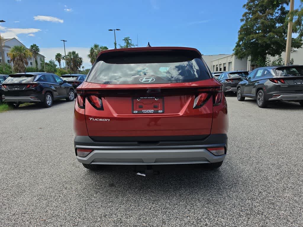 New 2026 Hyundai Tucson SE w/ Tow & Go Package FWD image 6