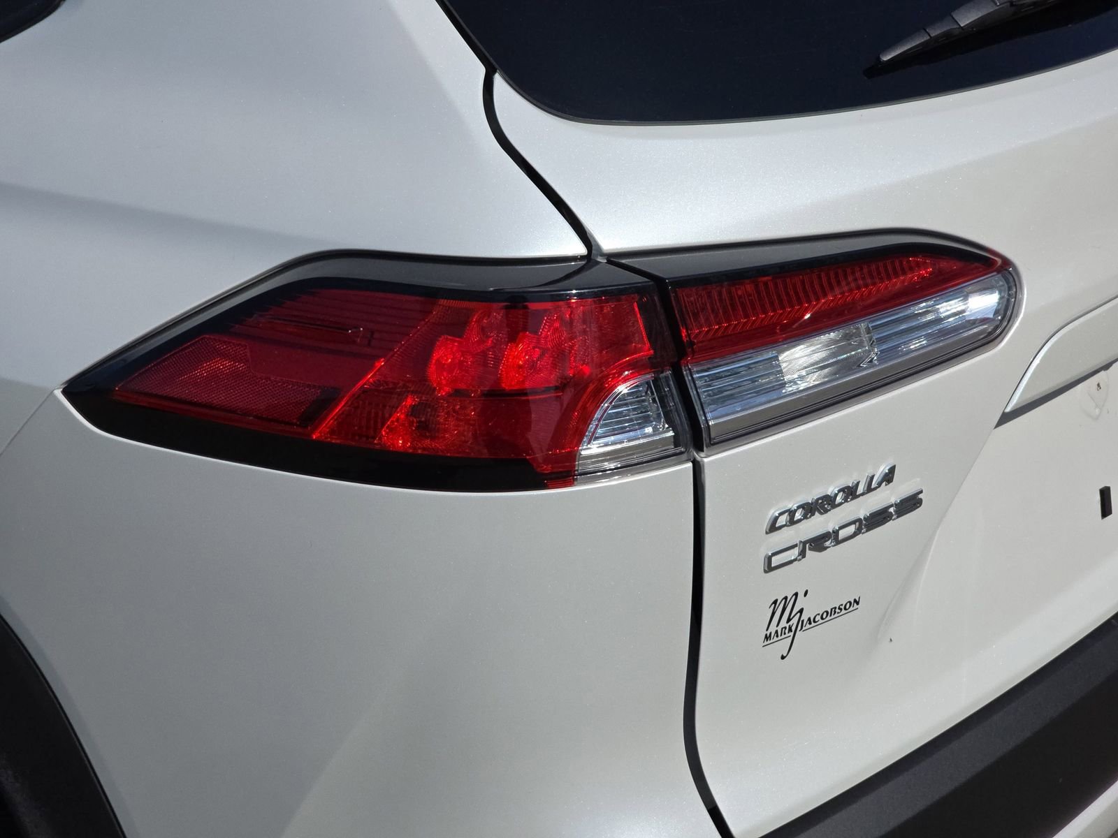 Used 2024 Toyota Corolla Cross LE AWD/4WD image 32