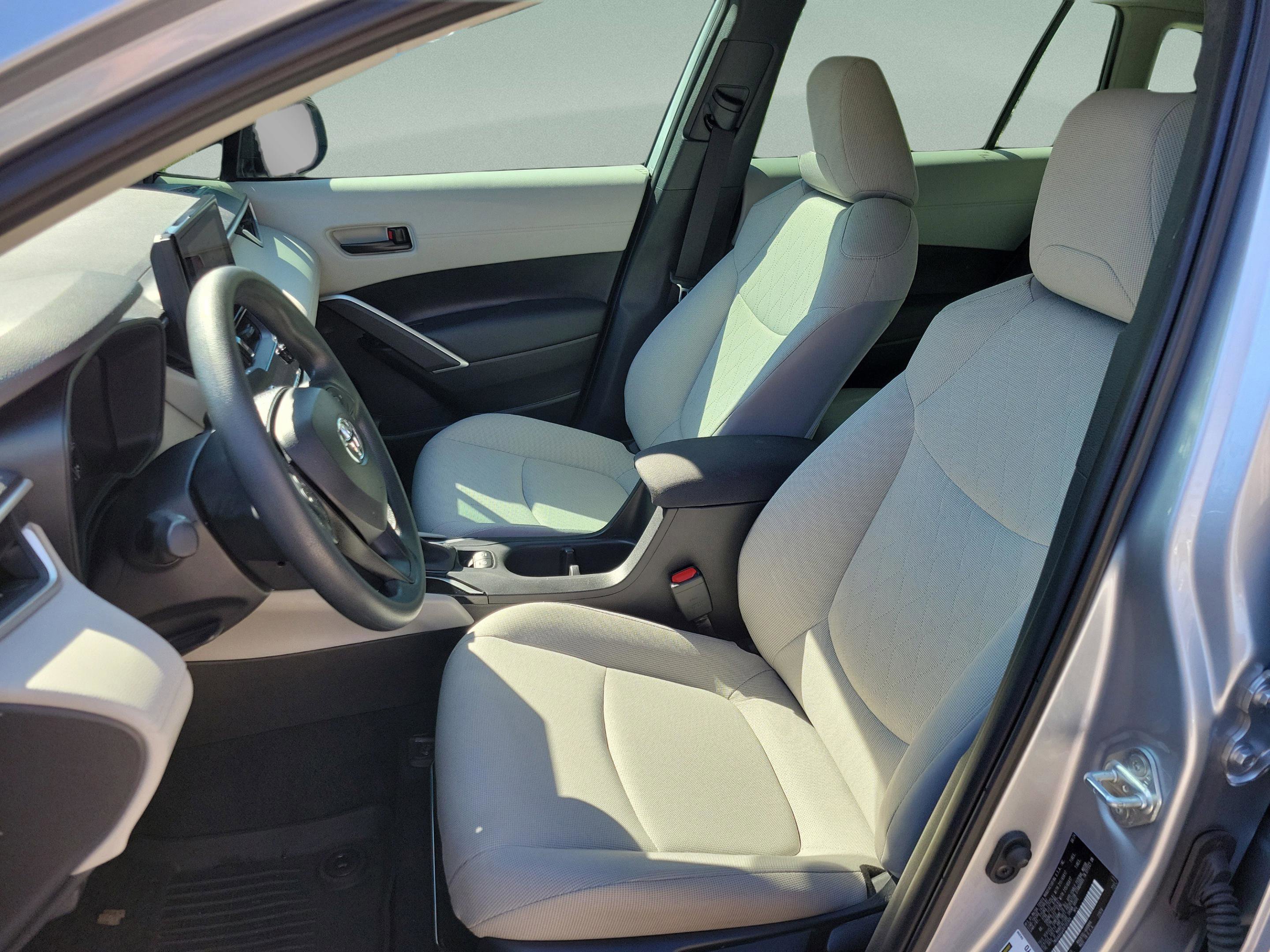 Certified 2024 Toyota Corolla Cross L FWD image 9