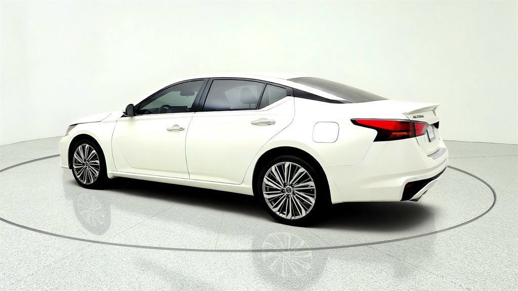 Used 2023 Nissan Altima 2.5 SL AWD/4WD image 7