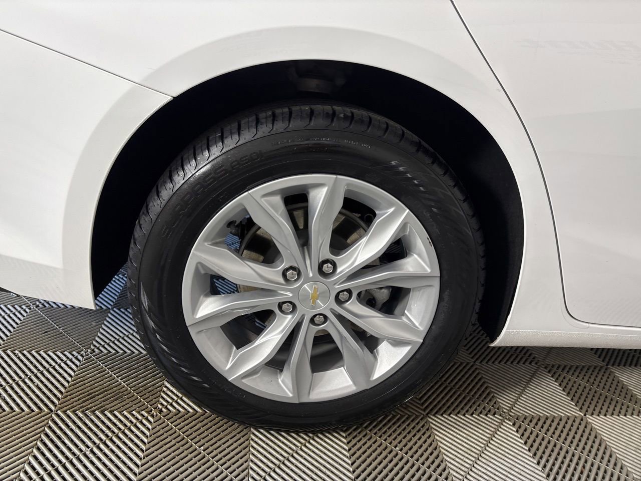 Used 2024 Chevrolet Malibu LT image 31