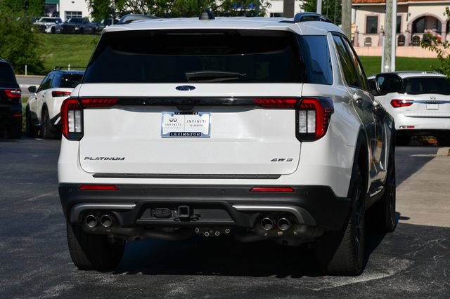 Used 2025 Ford Explorer Platinum w/ Ultimate Package AWD/4WD image 9