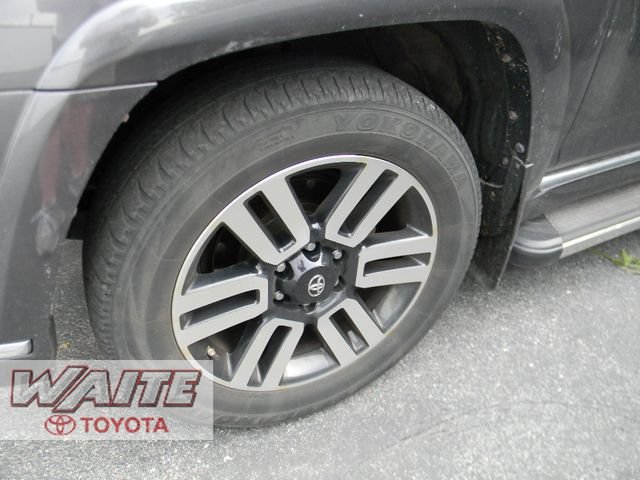 Used 2021 Toyota 4Runner Limited AWD/4WD image 2