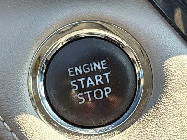 Used 2017 Toyota RAV4 Limited image 34