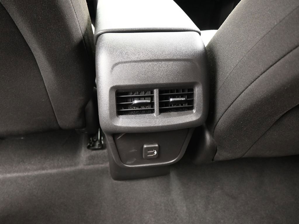 Used 2023 Chevrolet Equinox LS image 35