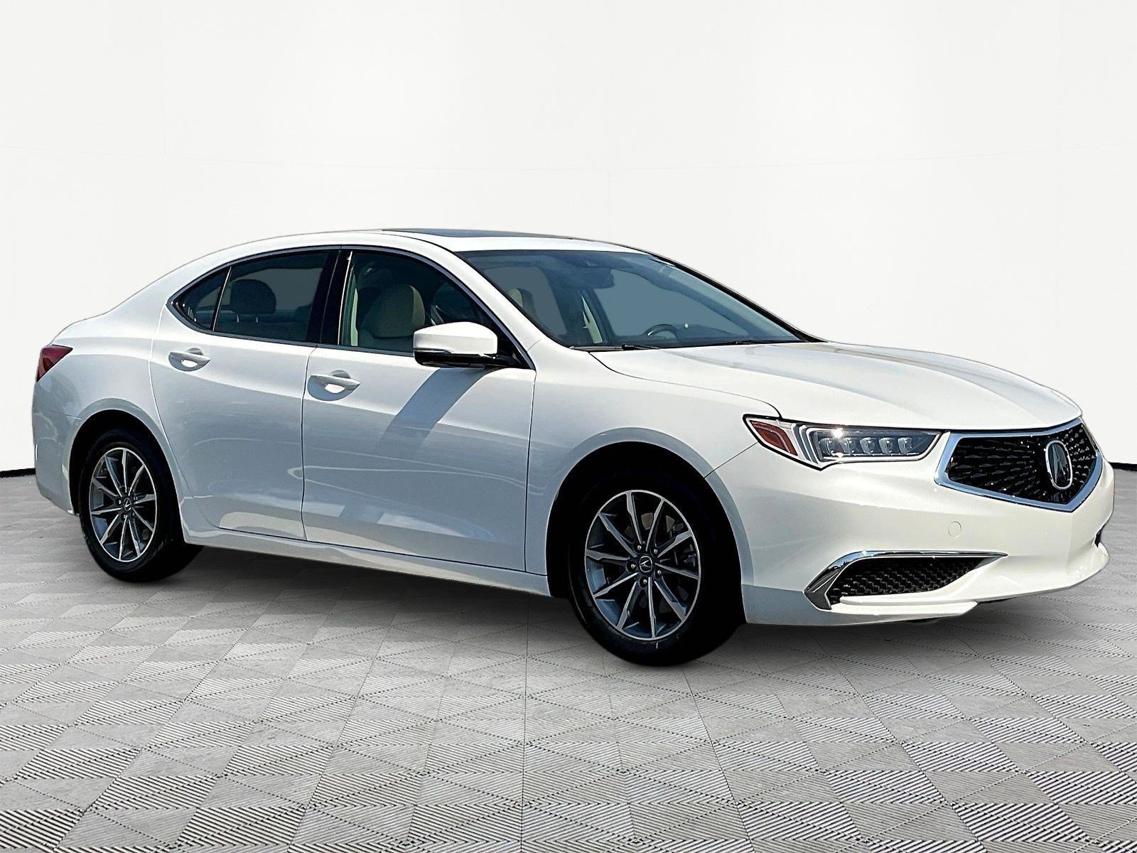 Used 2020 Acura TLX FWD image 3