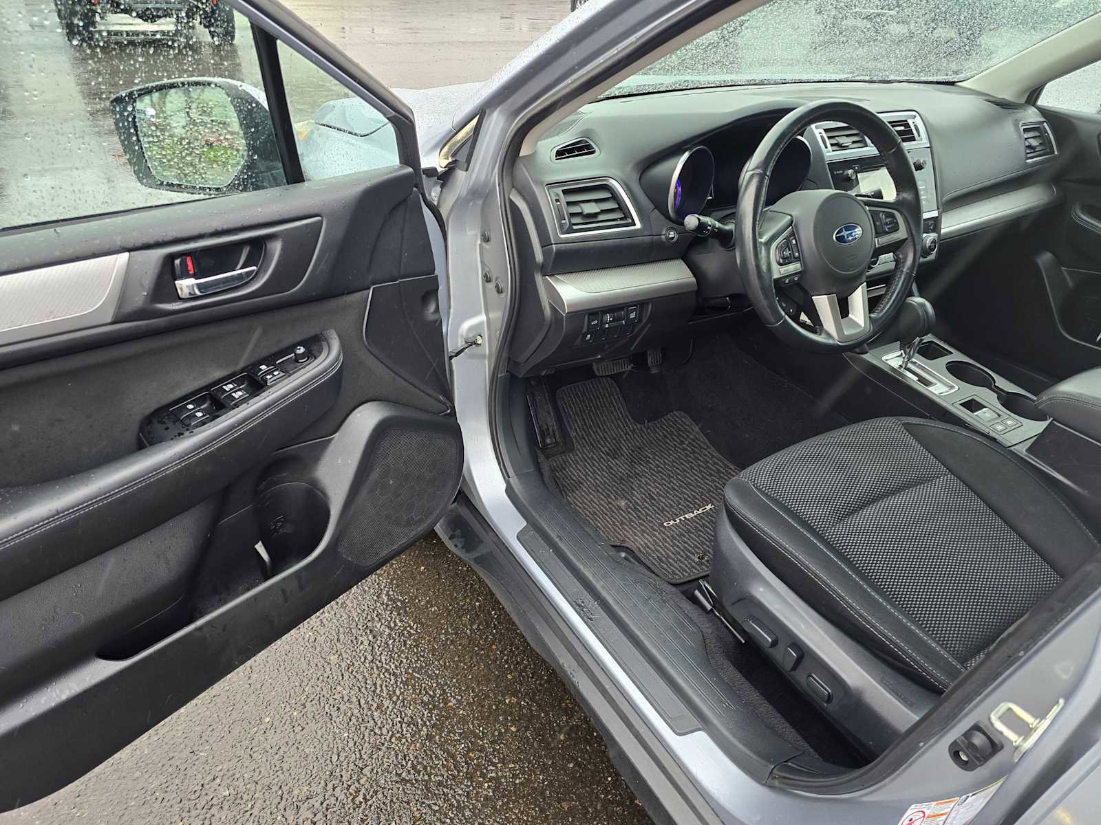 Used 2015 Subaru Outback 2.5i Premium image 19