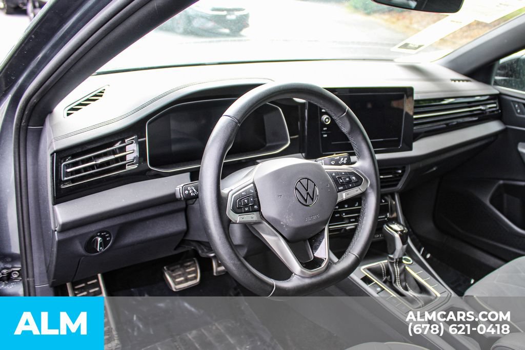 Used 2025 Volkswagen Jetta Sport FWD image 18