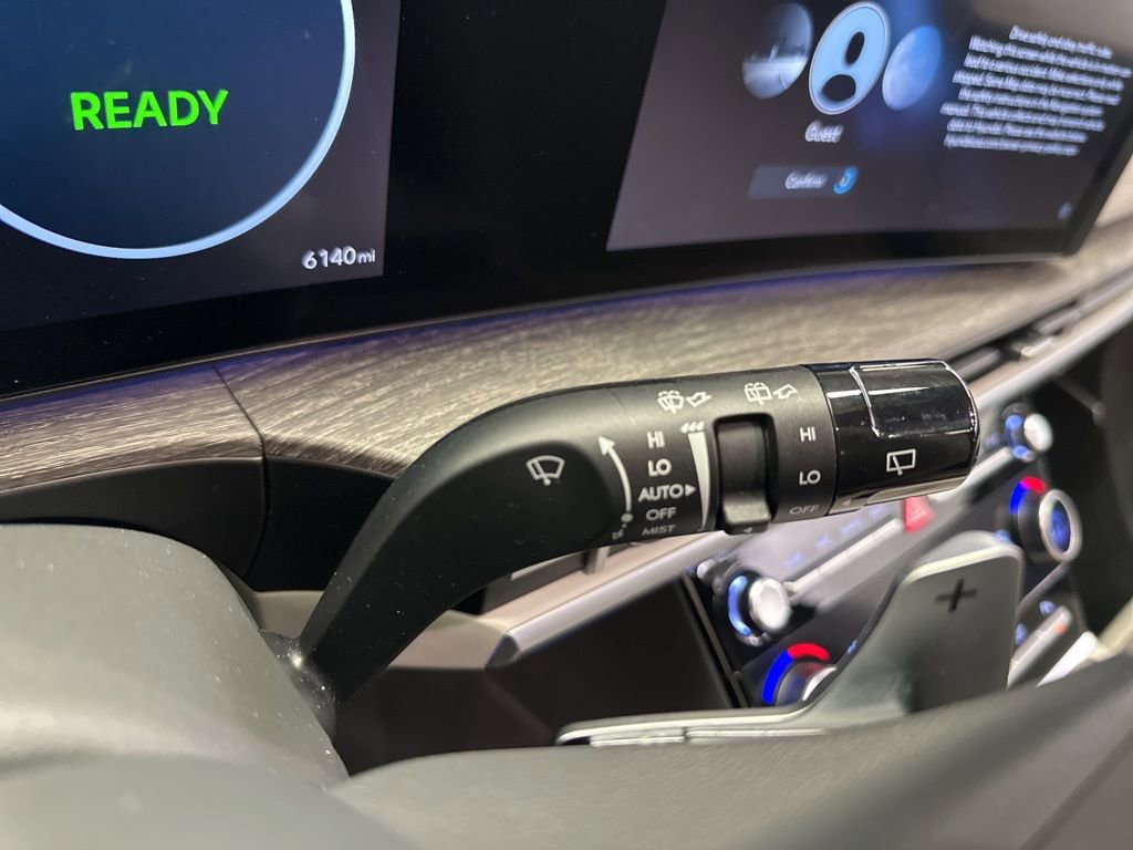 Used 2024 Hyundai Santa Fe Limited image 14