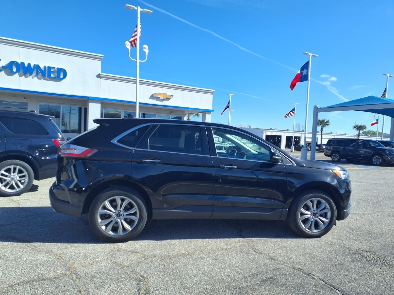 Used 2024 Ford Edge Titanium image 21