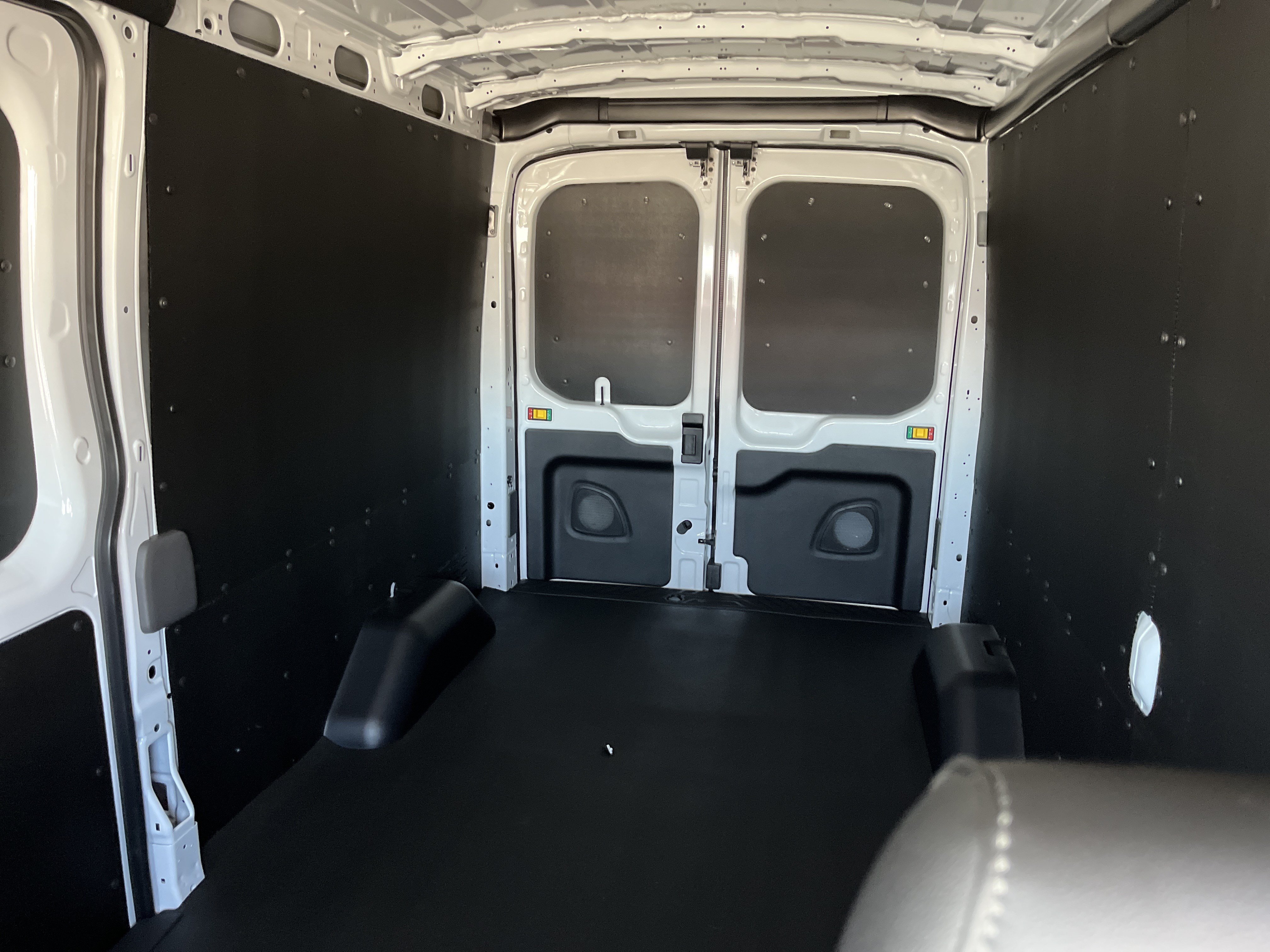 New 2026 Ford Transit 250 148 Medium Roof w/ Load Area Protection Package RWD image 14