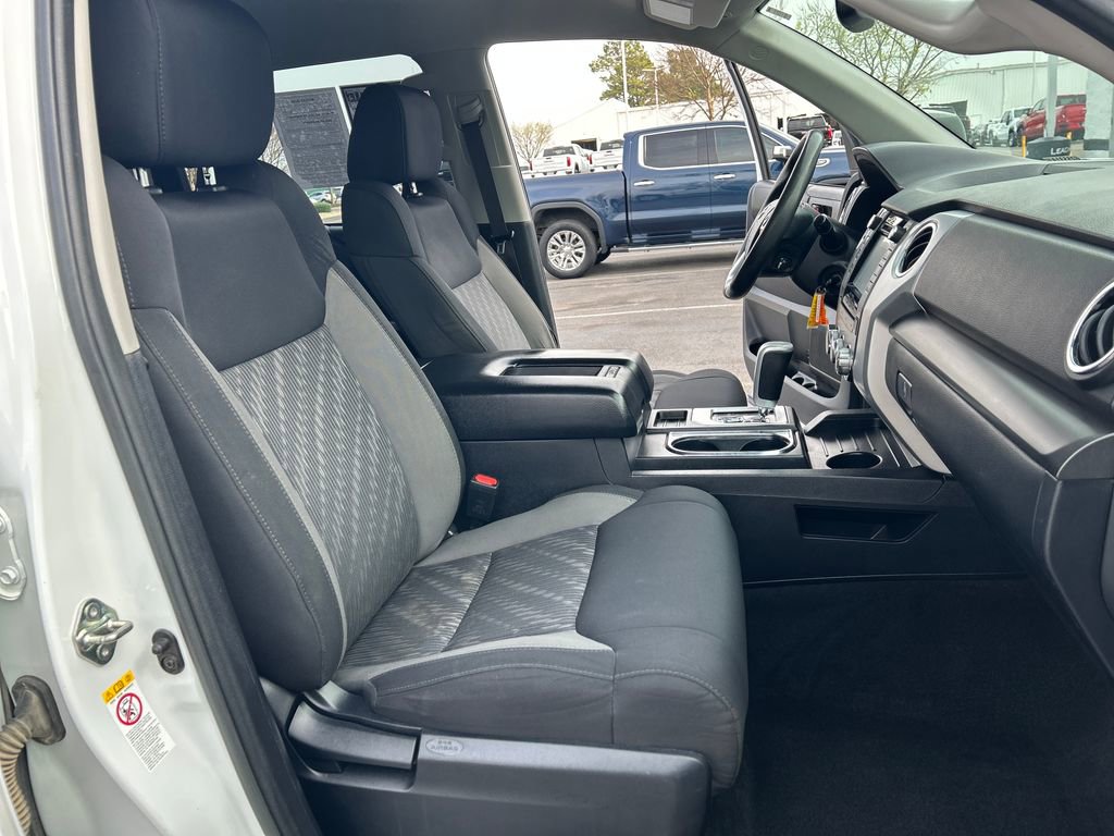 Used 2018 Toyota Tundra SR5 w/ SR5 Upgrade Package image 37