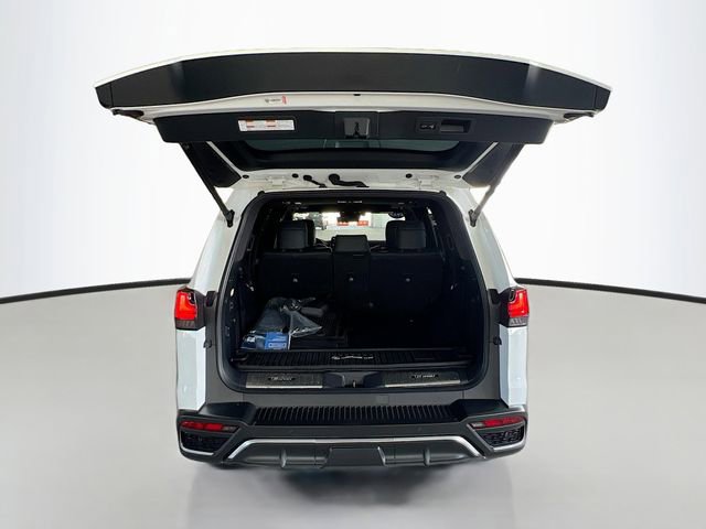Used 2023 Lexus LX 600 F Sport w/ Accessory Package (Z1) image 29