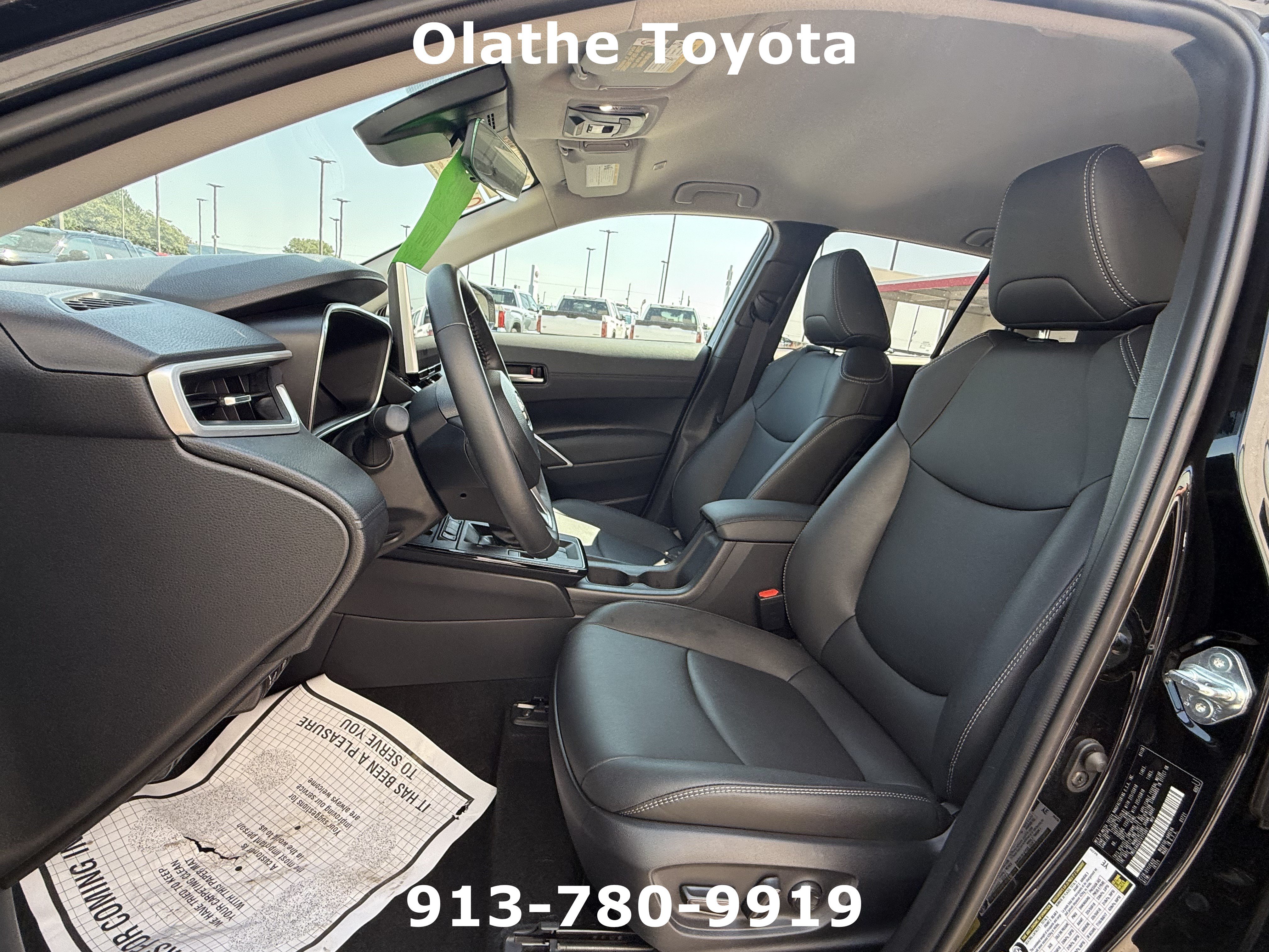 Certified 2026 Toyota Corolla Cross XLE FWD image 4